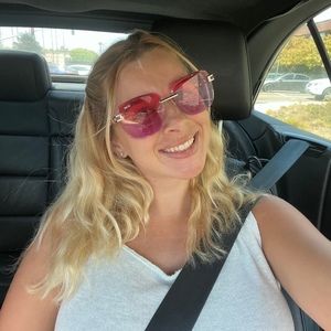 Meet your Posher, Taylor